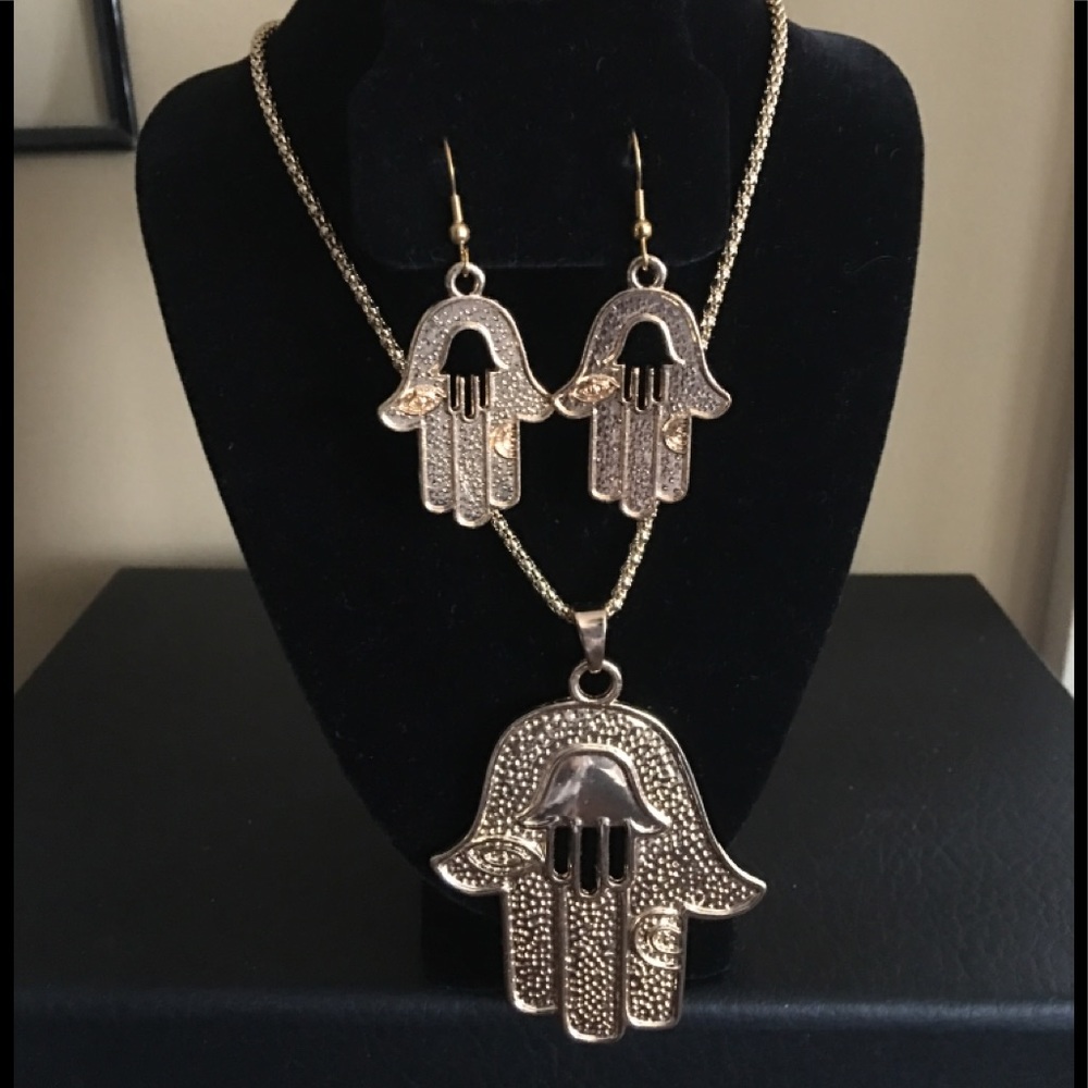 2 pc Goldtone Hand of Fatima Set